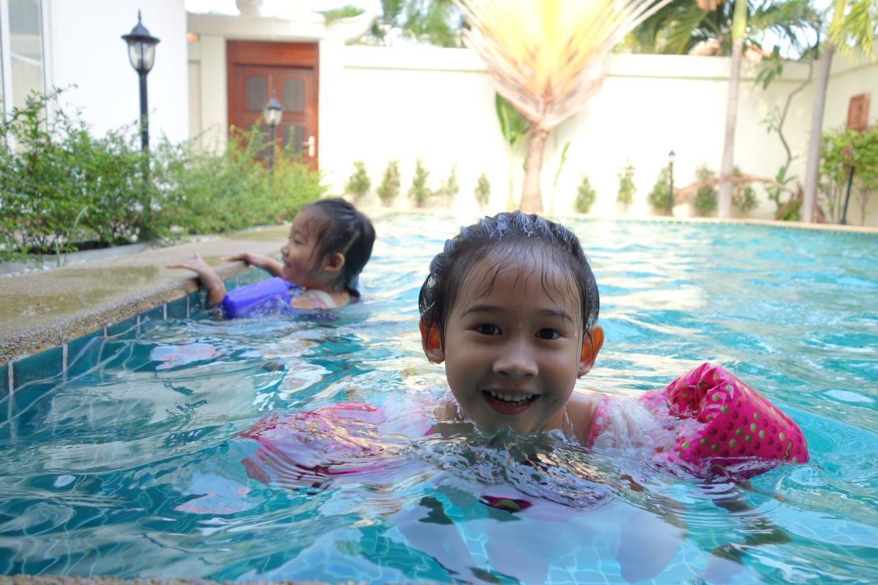 The Beach Pool Villa Pattaya Exterior foto