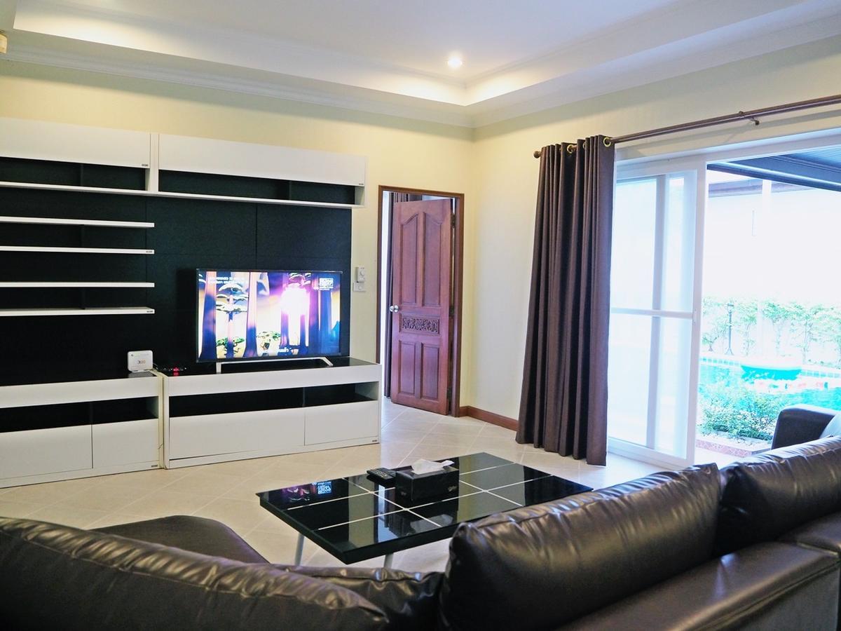 The Beach Pool Villa Pattaya Exterior foto